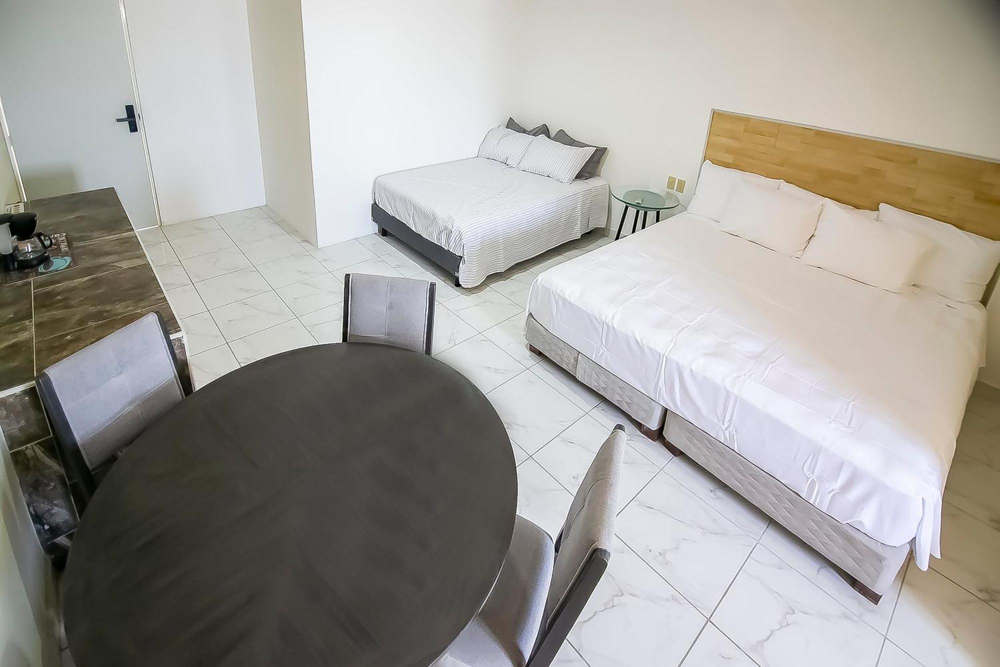Oyo Hotel Plaza Las Torres, Cabo San Lucas Eksteriør billede