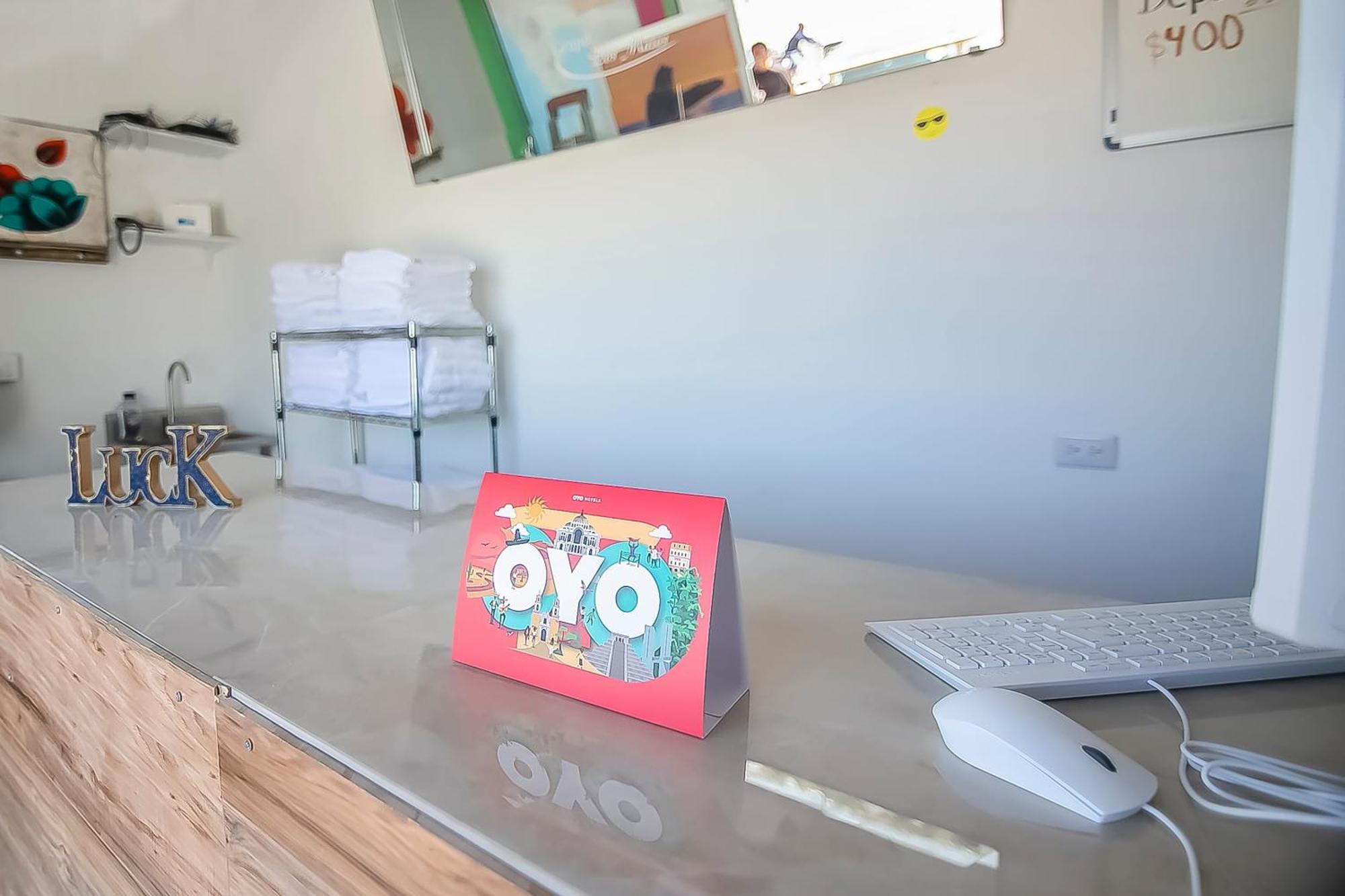 Oyo Hotel Plaza Las Torres, Cabo San Lucas Eksteriør billede